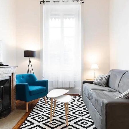 Appartement 2 Pieces Jean Mace Et Stationnement Lyon Exterior foto