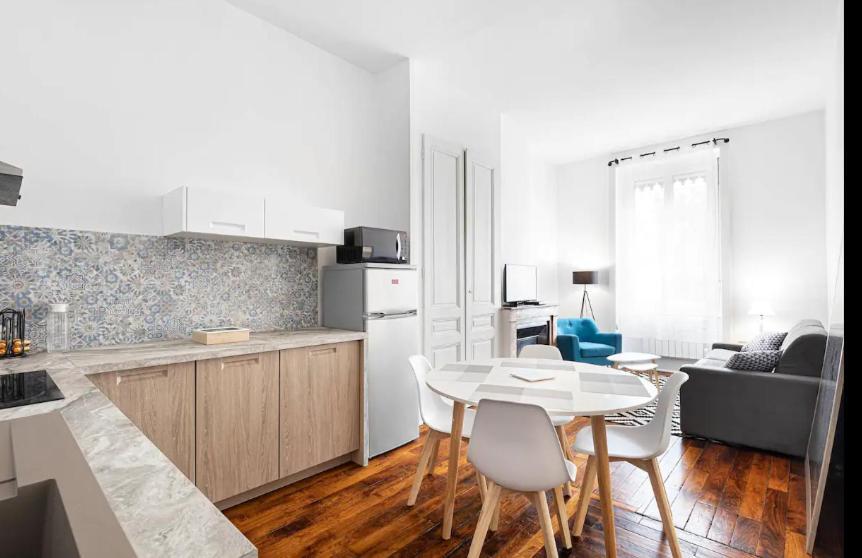 Appartement 2 Pieces Jean Mace Et Stationnement Lyon Exterior foto